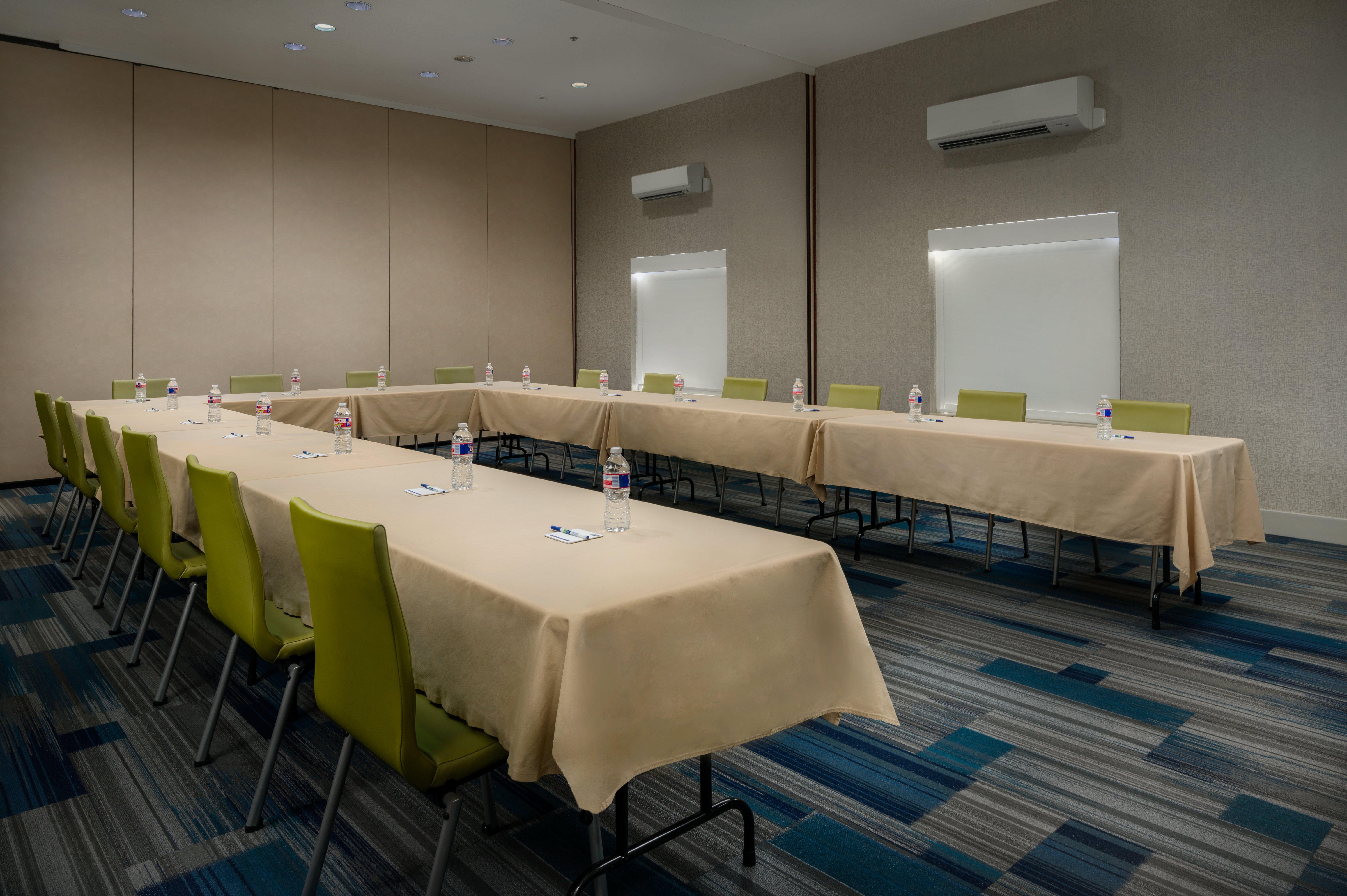 Holiday Inn Express Lawrence By Ihg Zewnętrze zdjęcie