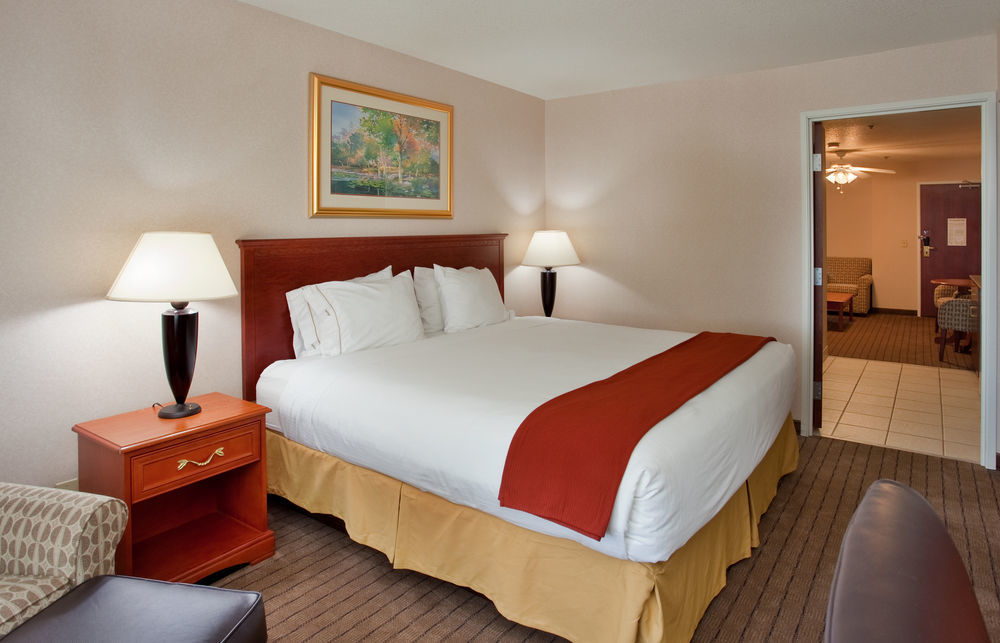 Holiday Inn Express Lawrence By Ihg Zewnętrze zdjęcie