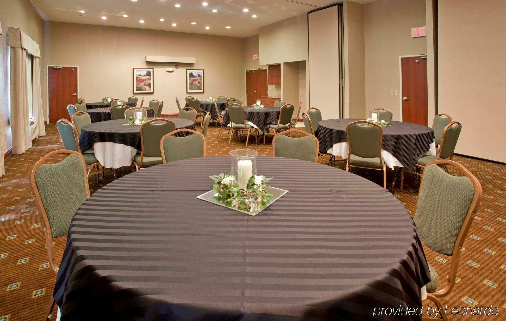 Holiday Inn Express Lawrence By Ihg Zewnętrze zdjęcie